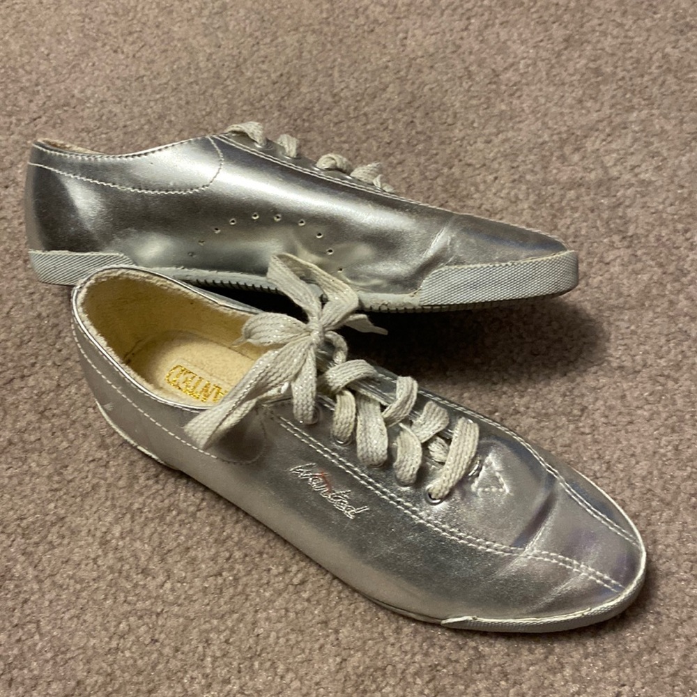 WANTED Womens Size 6.5 silver flats
